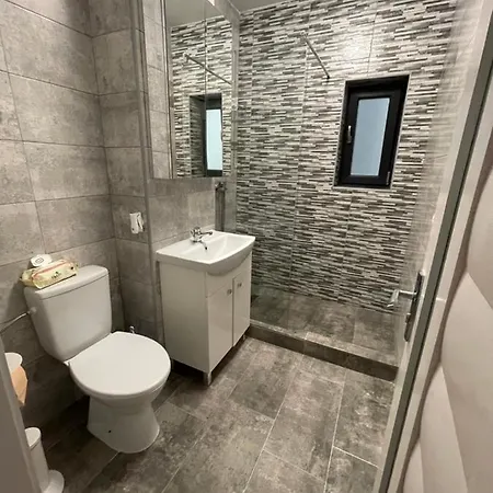 Jade Luxury Studio *